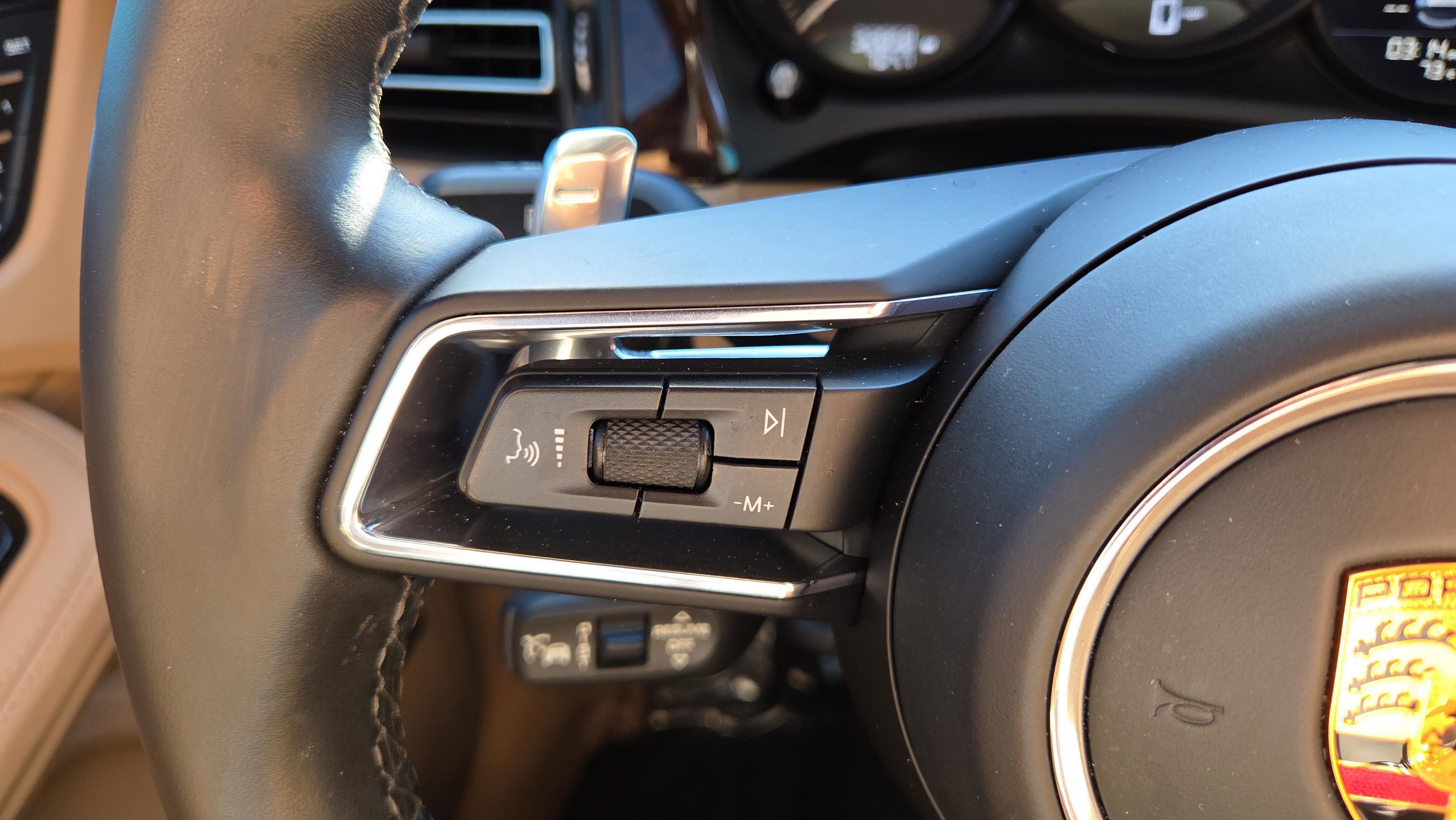 Used 2022 Porsche Macan image 12