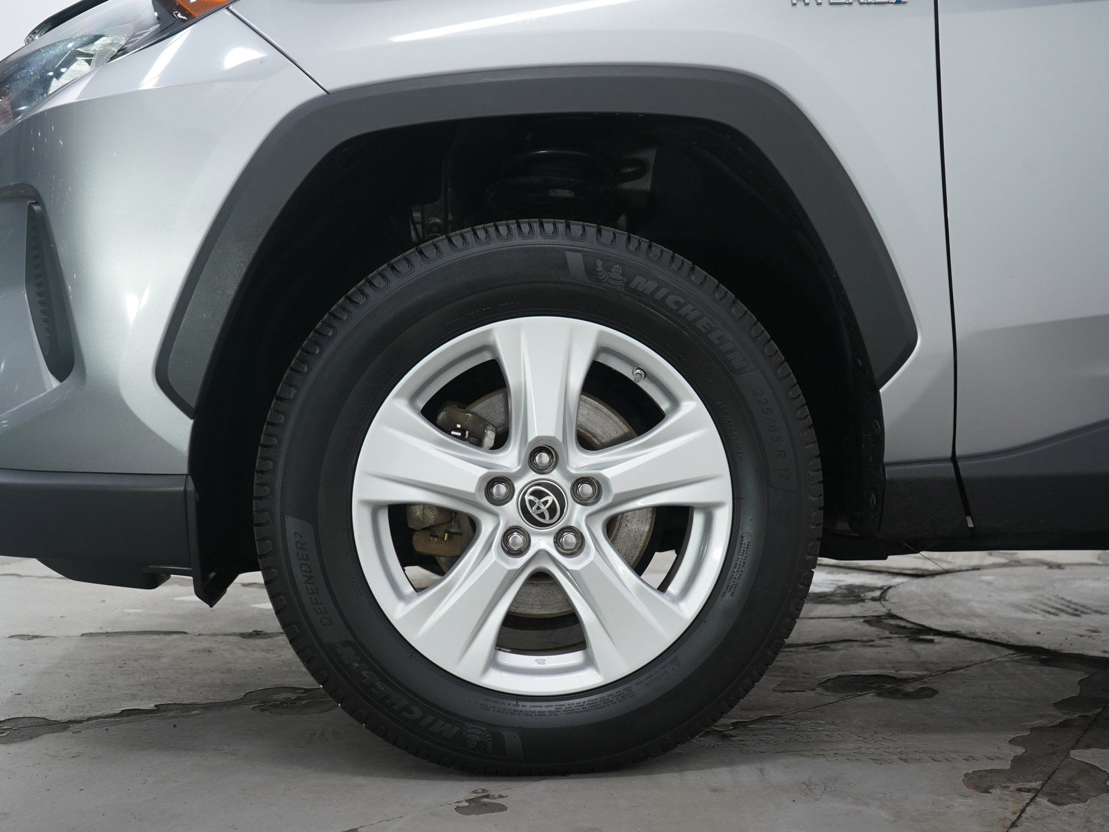 Used 2021 Toyota RAV4 LE image 28