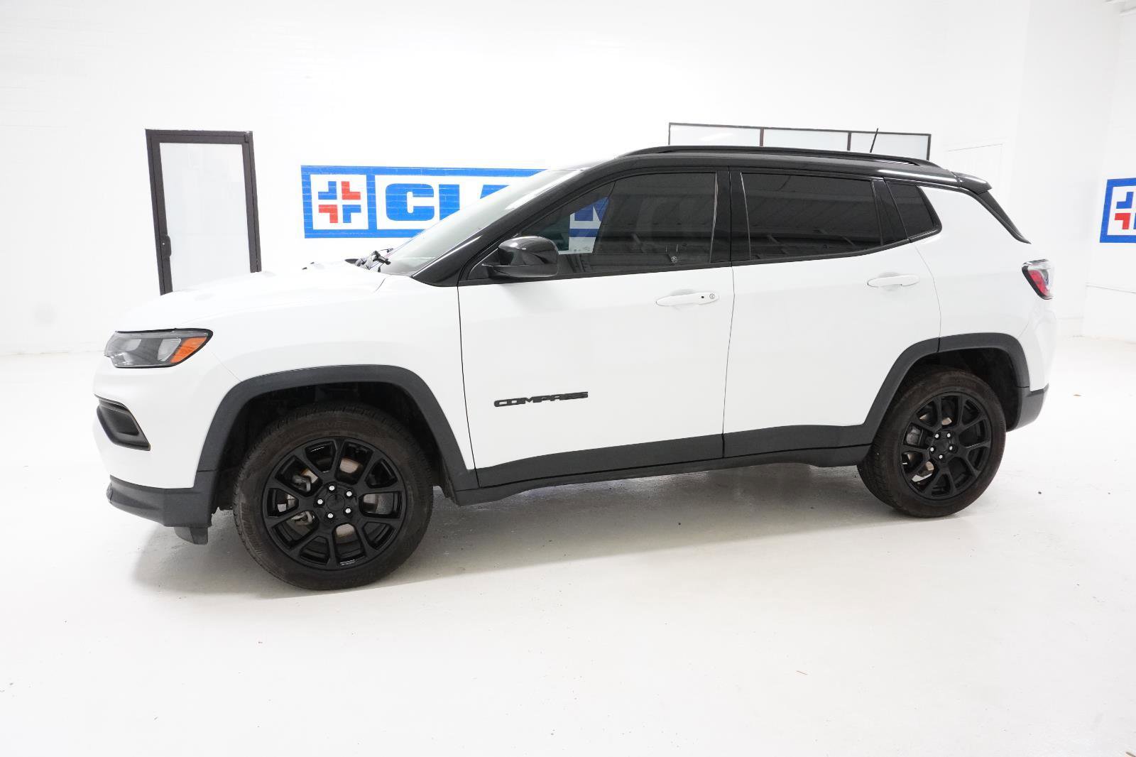 Used 2022 Jeep Compass Altitude image 10