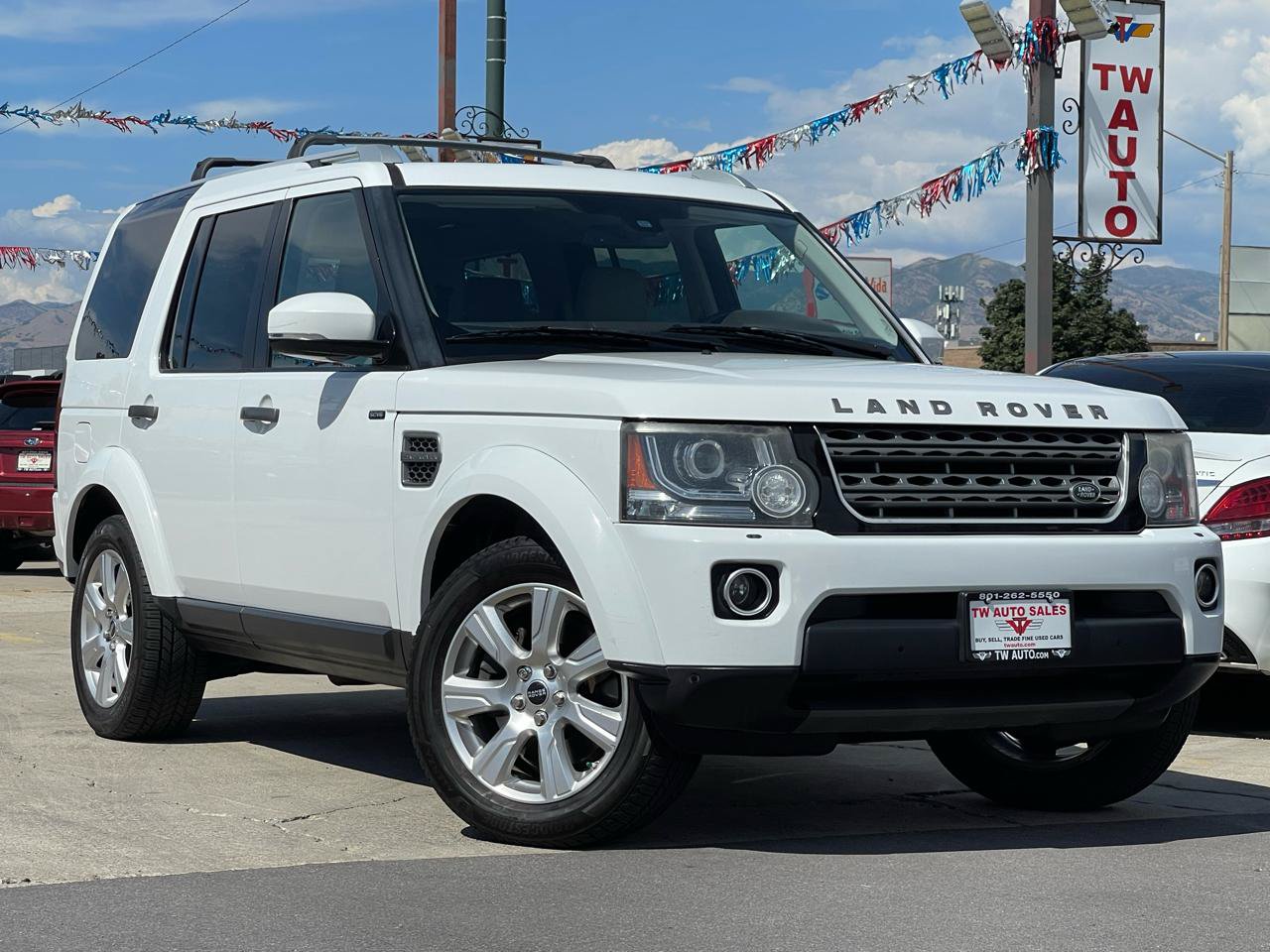 Used 2014 Land Rover LR4 HSE AWD/4WD image 3