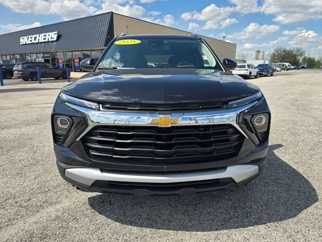 Used 2025 Chevrolet TrailBlazer LT FWD image 9