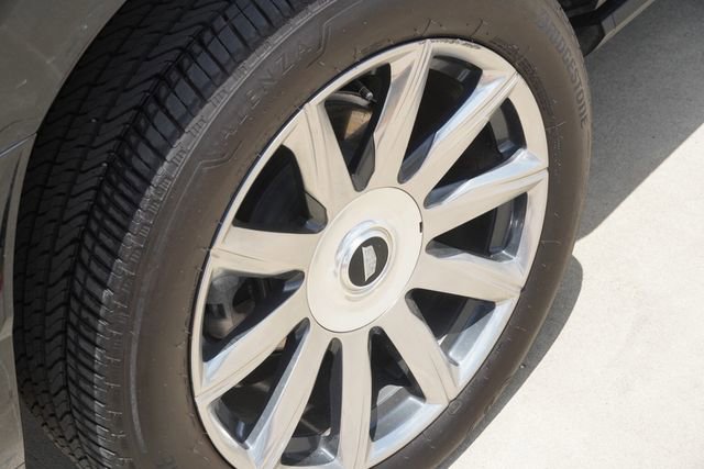 Used 2024 Cadillac Escalade ESV Premium Luxury Platinum image 9