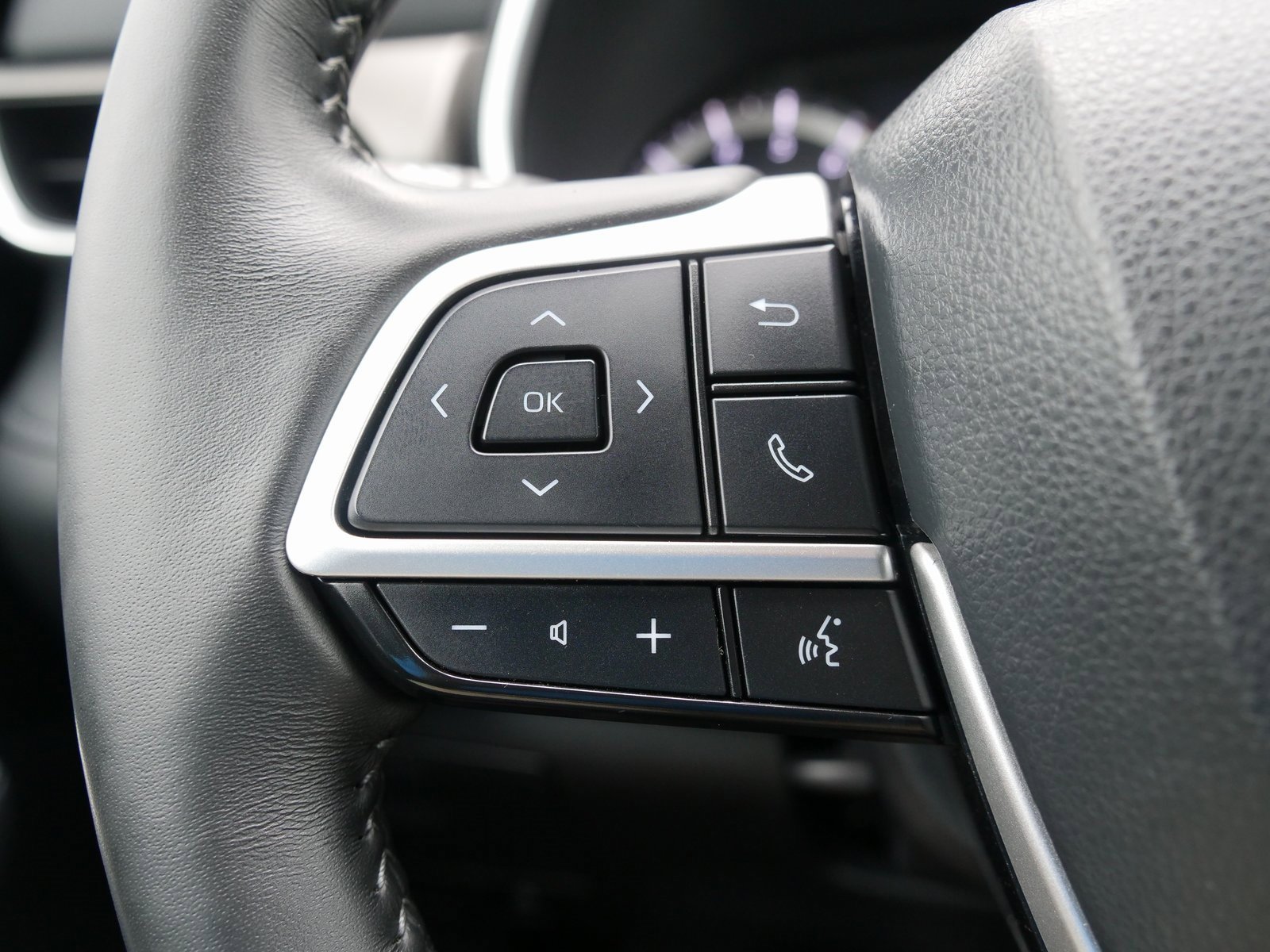 Used 2024 Toyota Highlander XLE image 19