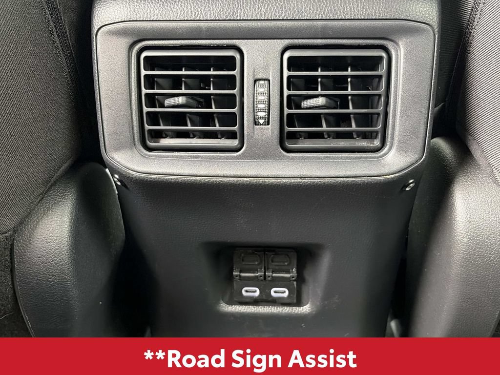 Used 2024 Toyota RAV4 SE AWD/4WD image 16