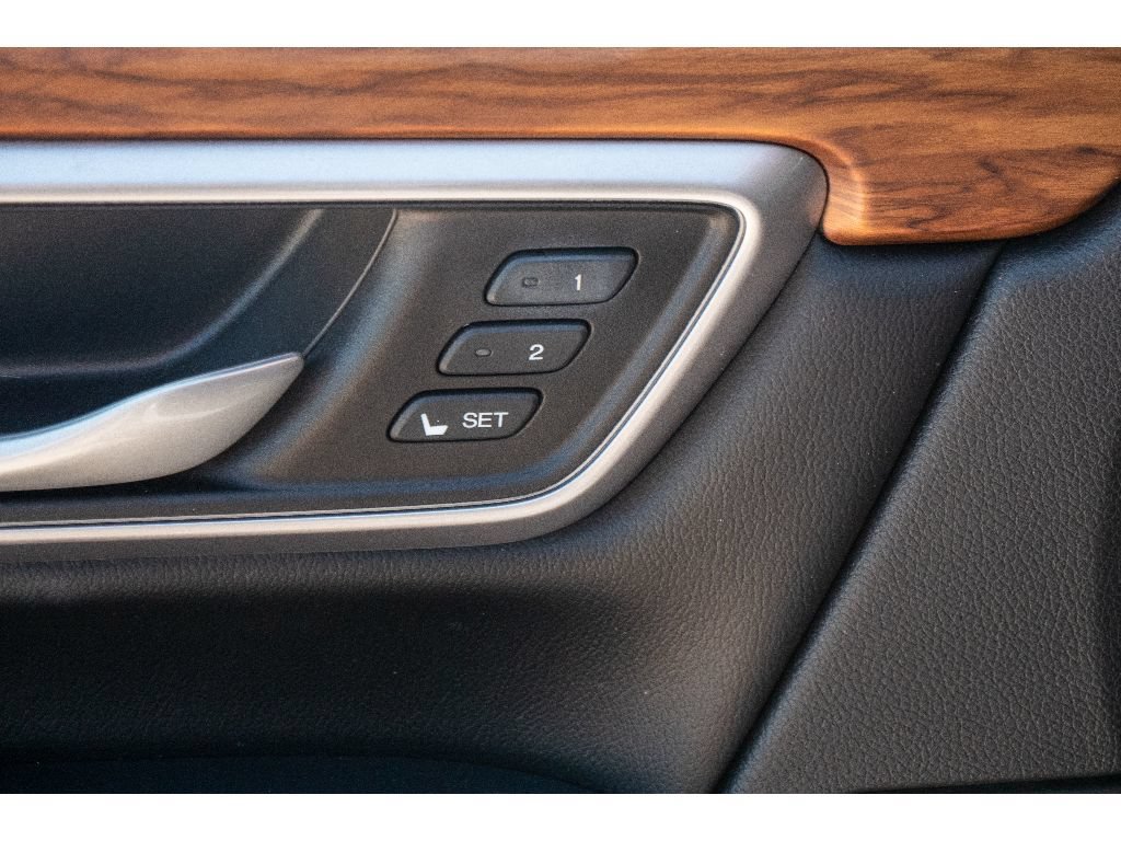 Used 2020 Honda CR-V Touring image 29