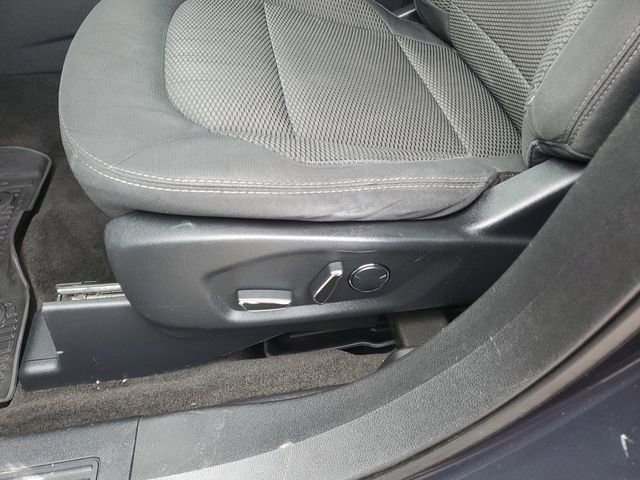 Used 2017 Ford Explorer XLT image 24