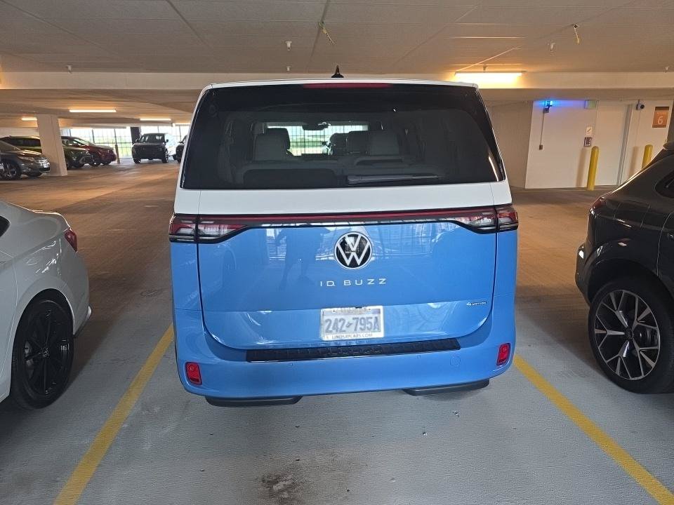 Used 2025 Volkswagen ID. Buzz 1st Edition AWD/4WD image 5
