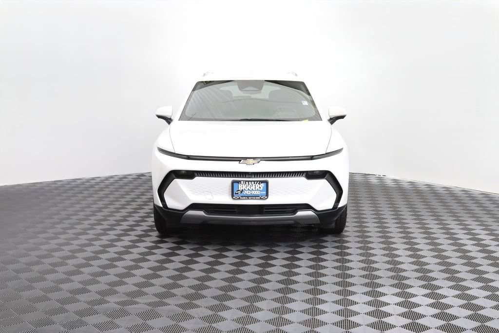 Used 2024 Chevrolet Equinox EV LT FWD image 2