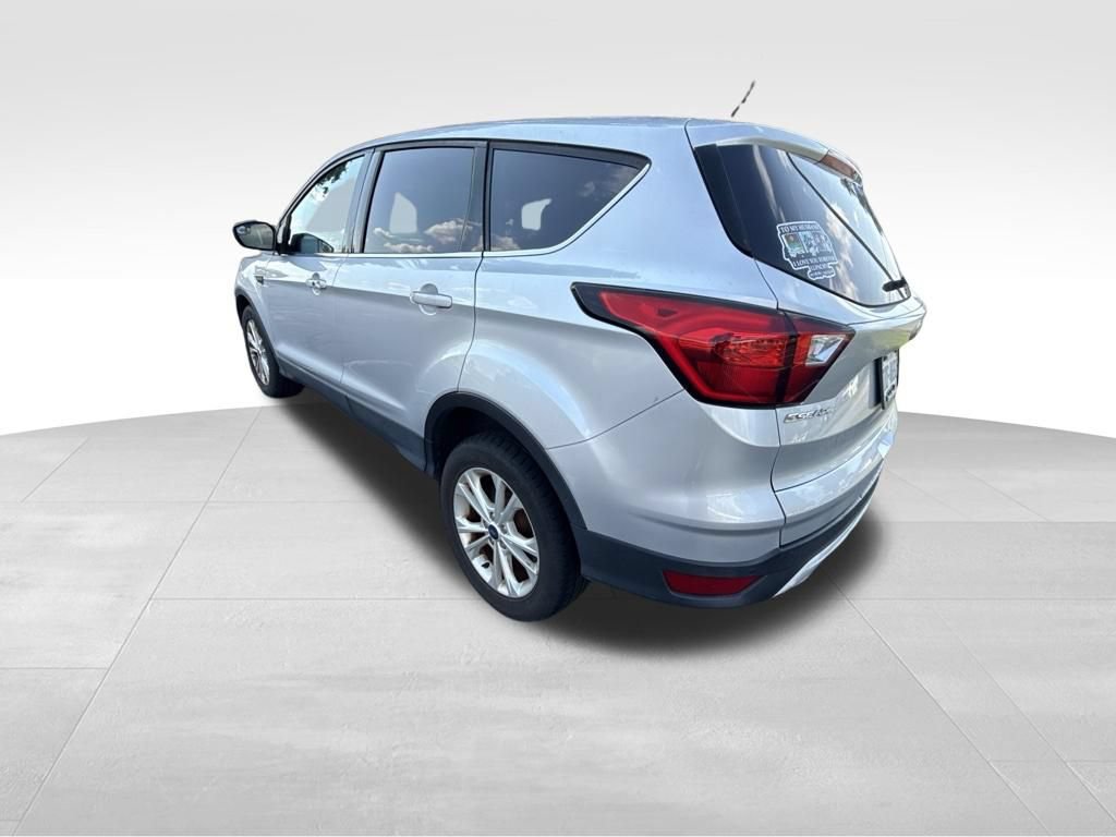 Used 2019 Ford Escape SE FWD image 5