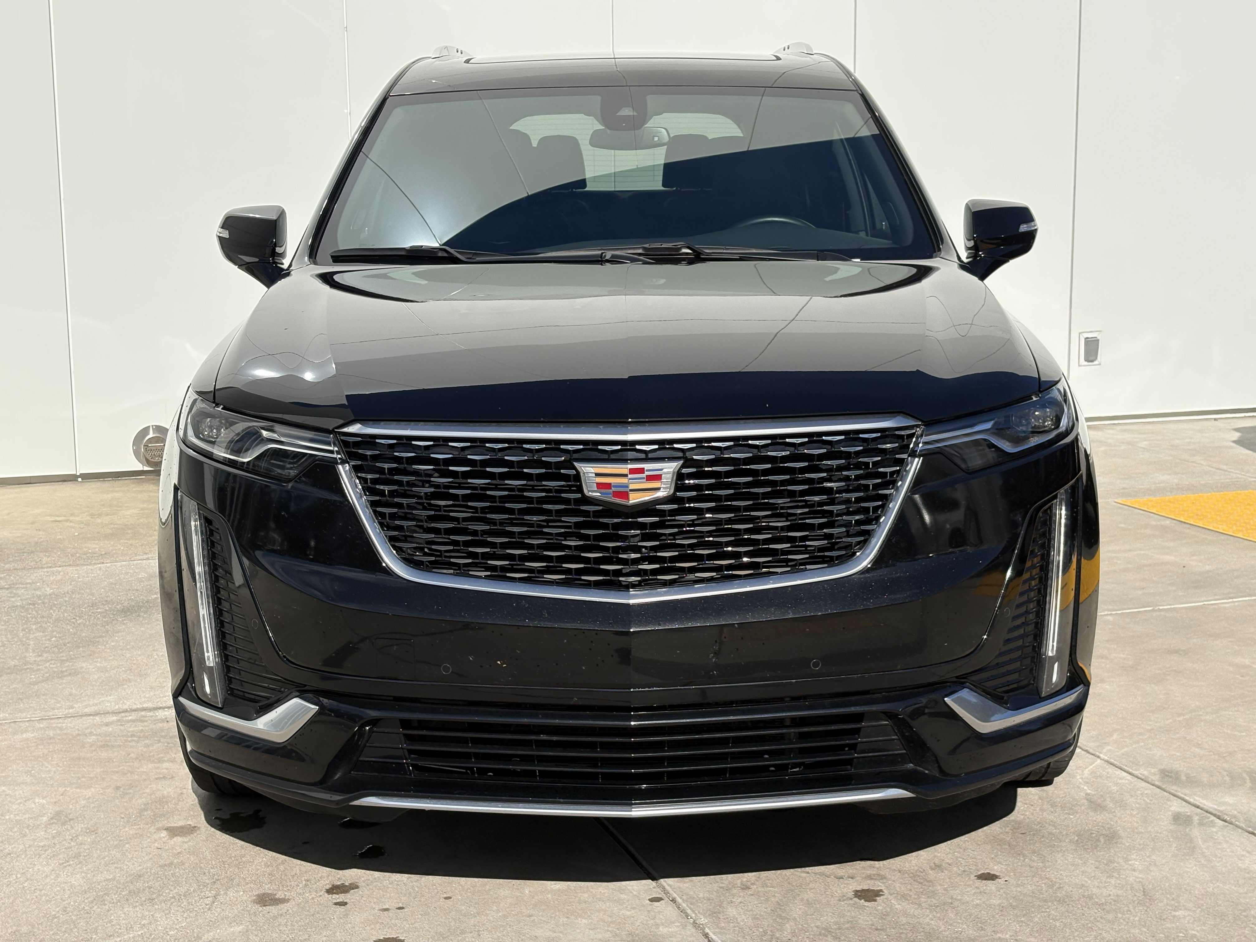 Certified 2025 Cadillac XT6 Premium Luxury image 3