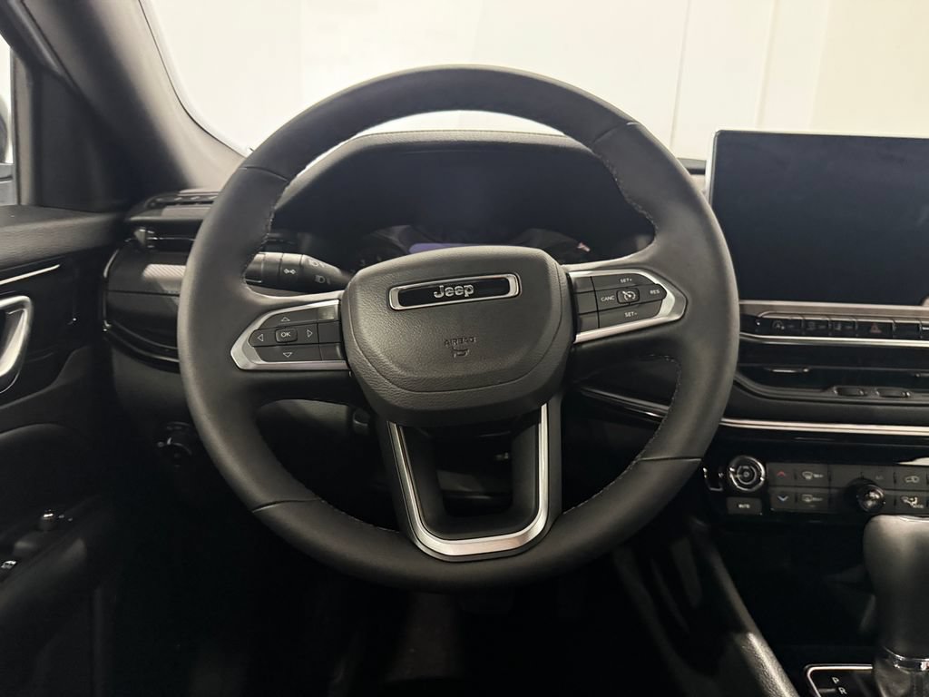 New 2026 Jeep Compass Latitude AWD/4WD image 5