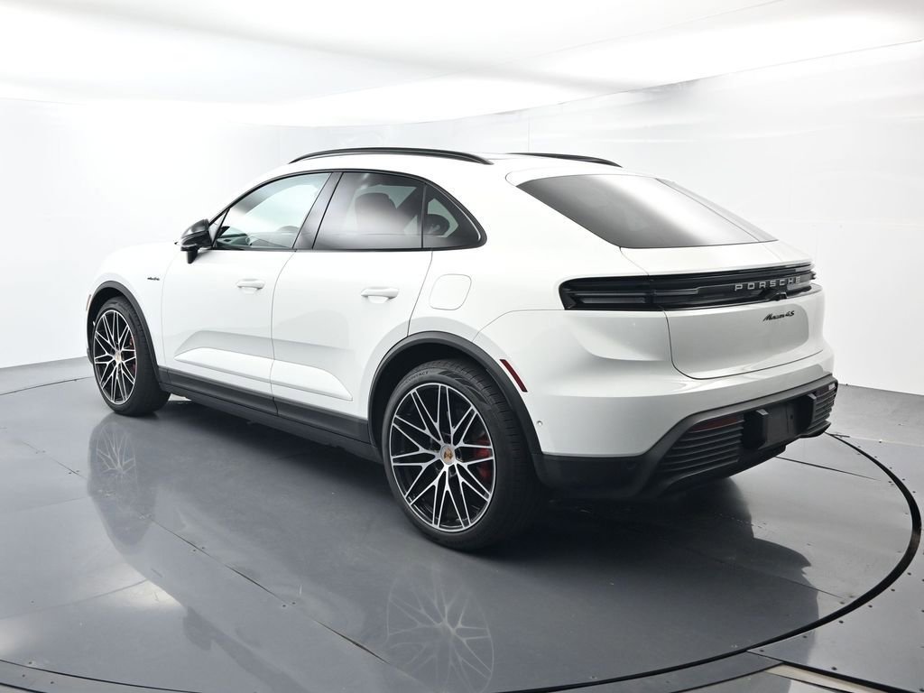 Certified 2025 Porsche Macan 4S Electric AWD/4WD image 3