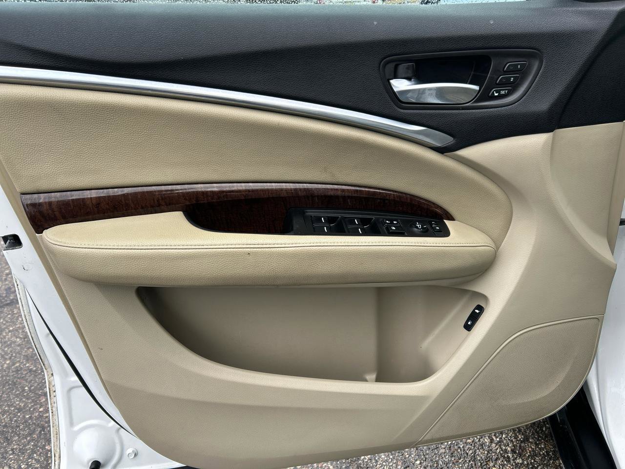 Used 2017 Acura MDX SH-AWD image 8