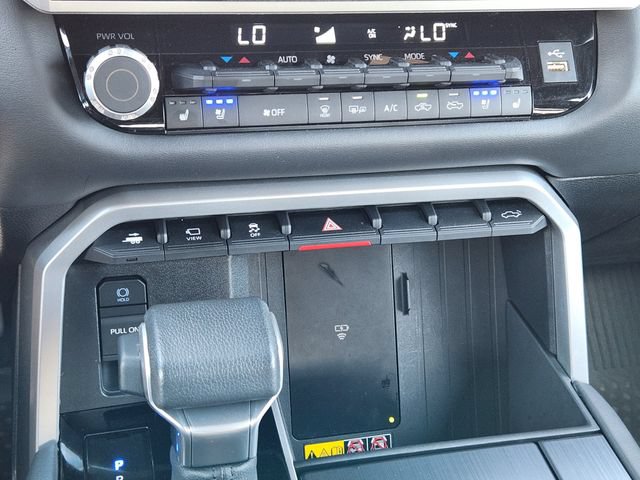 Used 2025 Toyota Tundra Platinum AWD/4WD image 19
