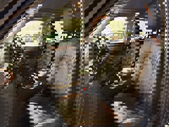 Used 2024 Toyota Highlander Platinum image 9