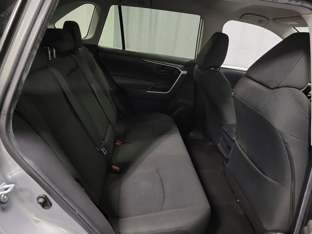 Used 2021 Toyota RAV4 LE image 24