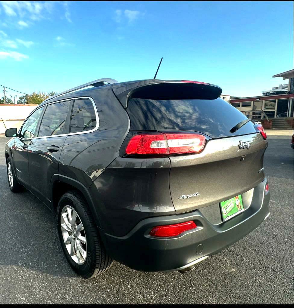 Used 2015 Jeep Cherokee Limited image 7