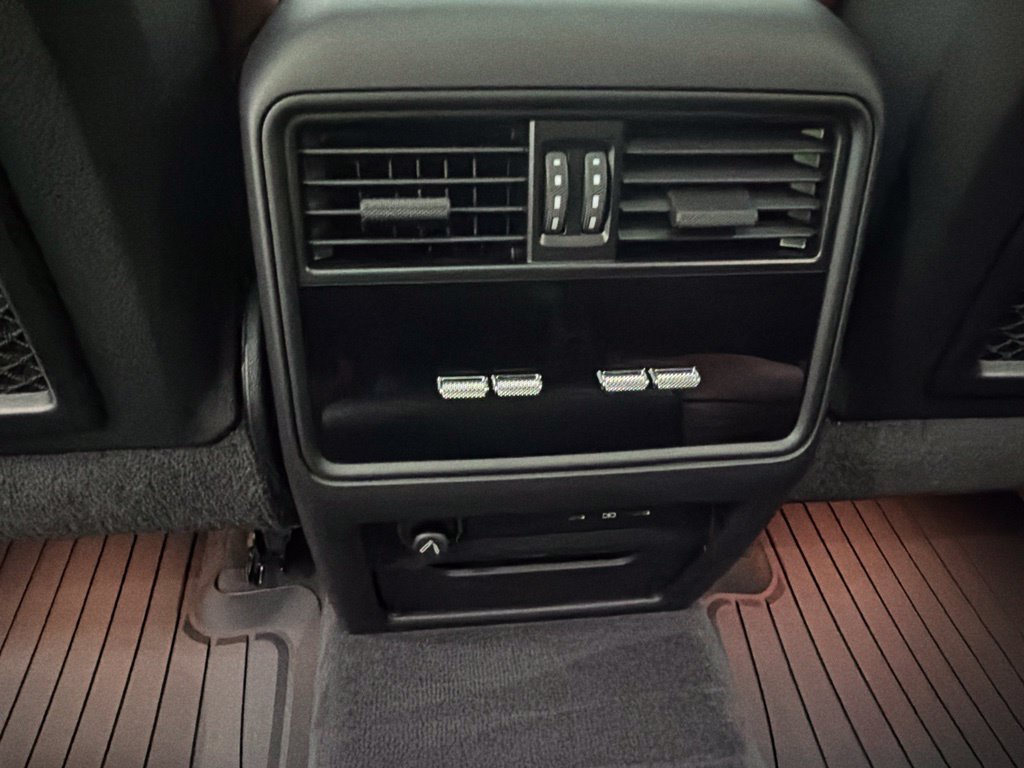 Used 2025 Porsche Cayenne S AWD/4WD image 25