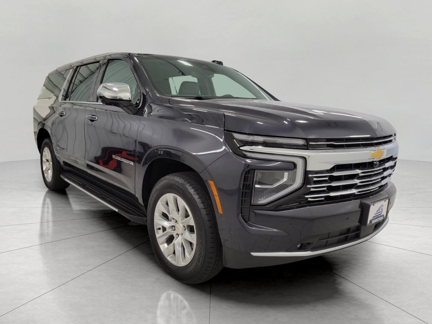 Used 2025 Chevrolet Suburban Premier AWD/4WD image 1