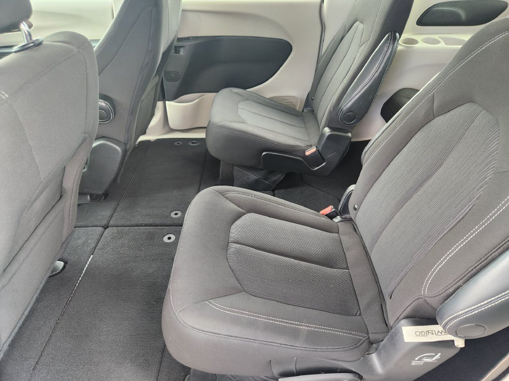 Used 2023 Chrysler Voyager LX FWD image 18