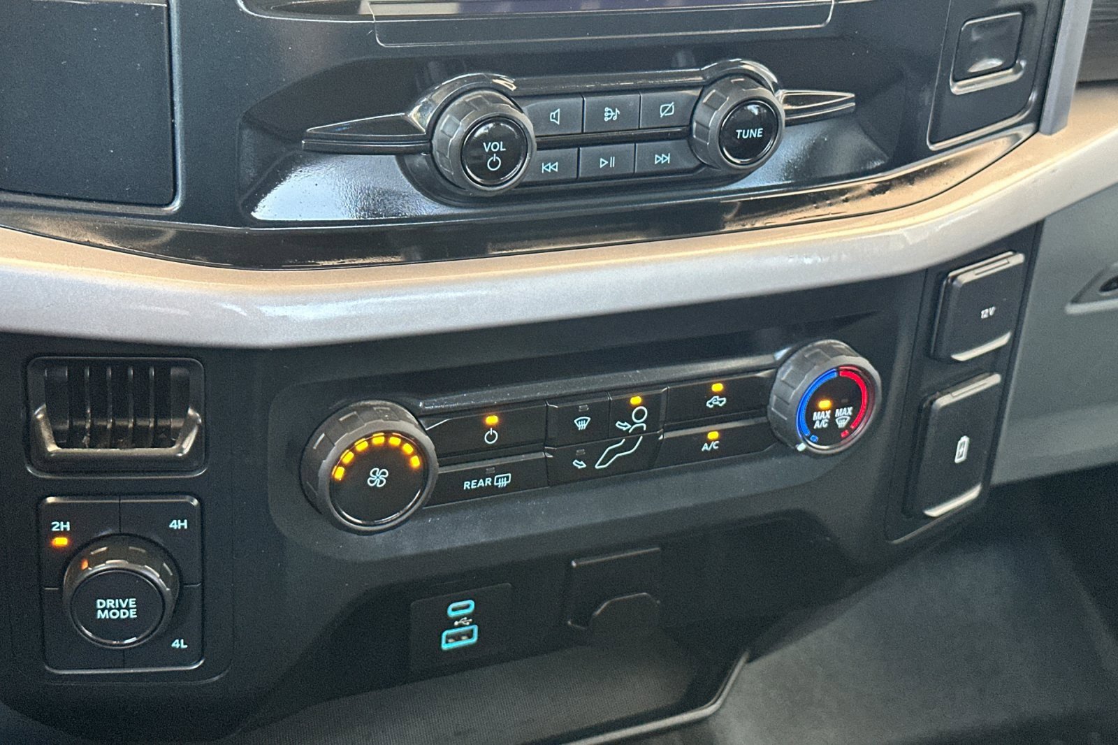 Used 2023 Ford F150 XLT image 19