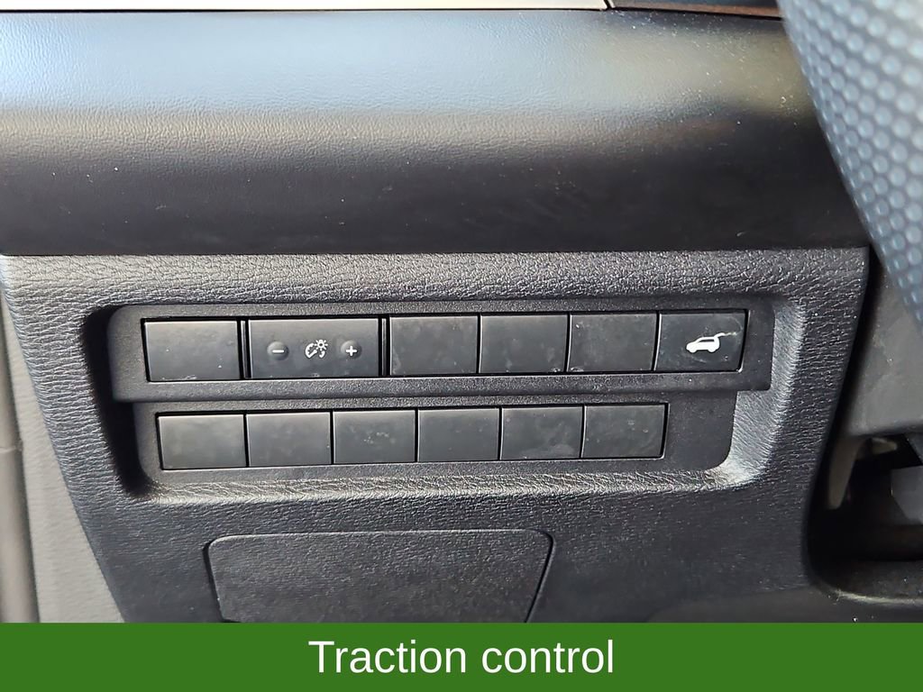 Used 2024 Mitsubishi Outlander SE image 15