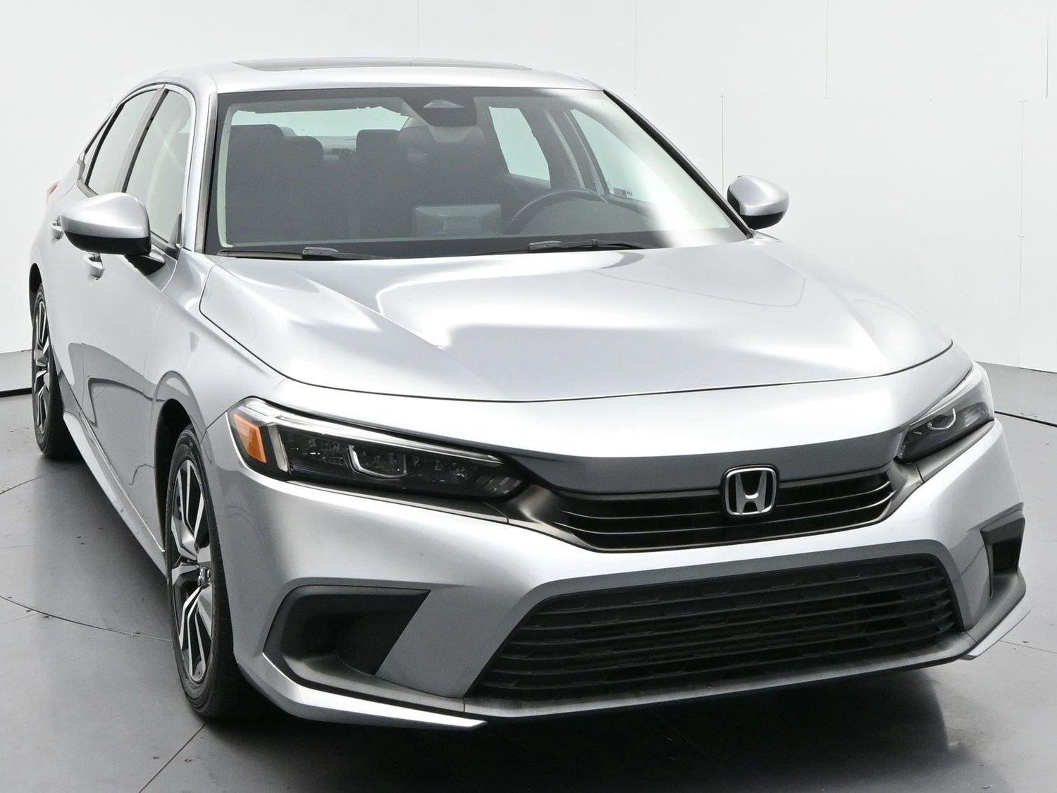 Used 2023 Honda Civic EX image 2