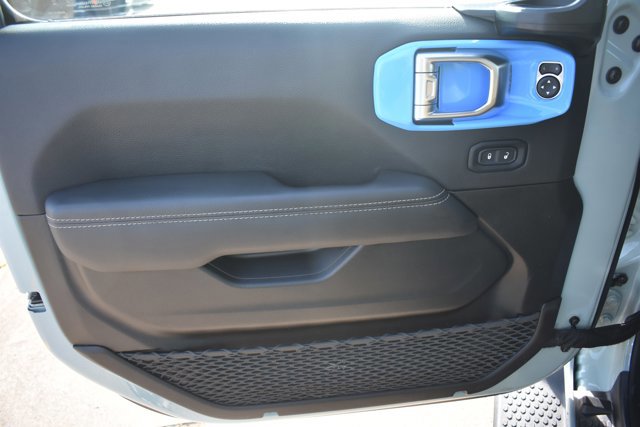 Used 2023 Jeep Wrangler Unlimited Sahara w/ Cold Weather Group image 13