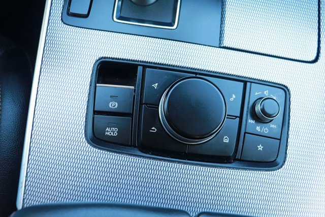 Used 2025 MAZDA CX-70 3.3 Turbo w/ Preferred Package image 17