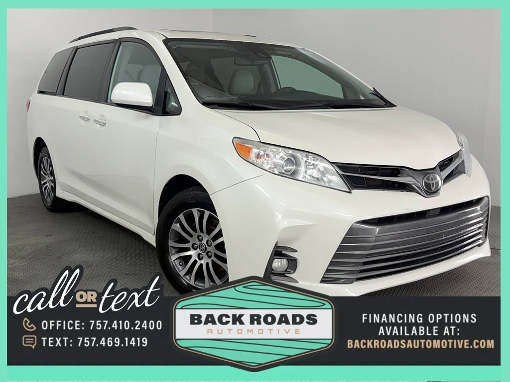 Used 2020 Toyota Sienna XLE w/ XLE Navigation Package FWD image 1