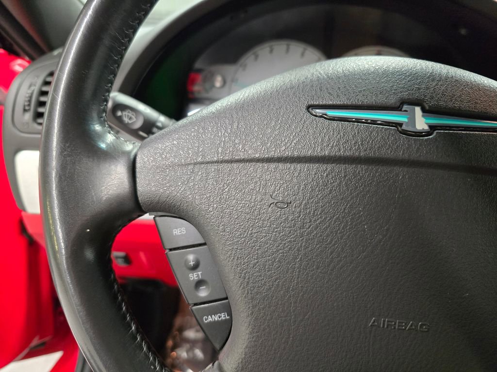 Used 2002 Ford Thunderbird image 23