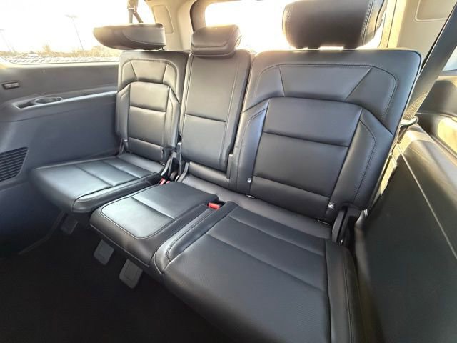 Certified 2025 Lincoln Navigator L Reserve image 10