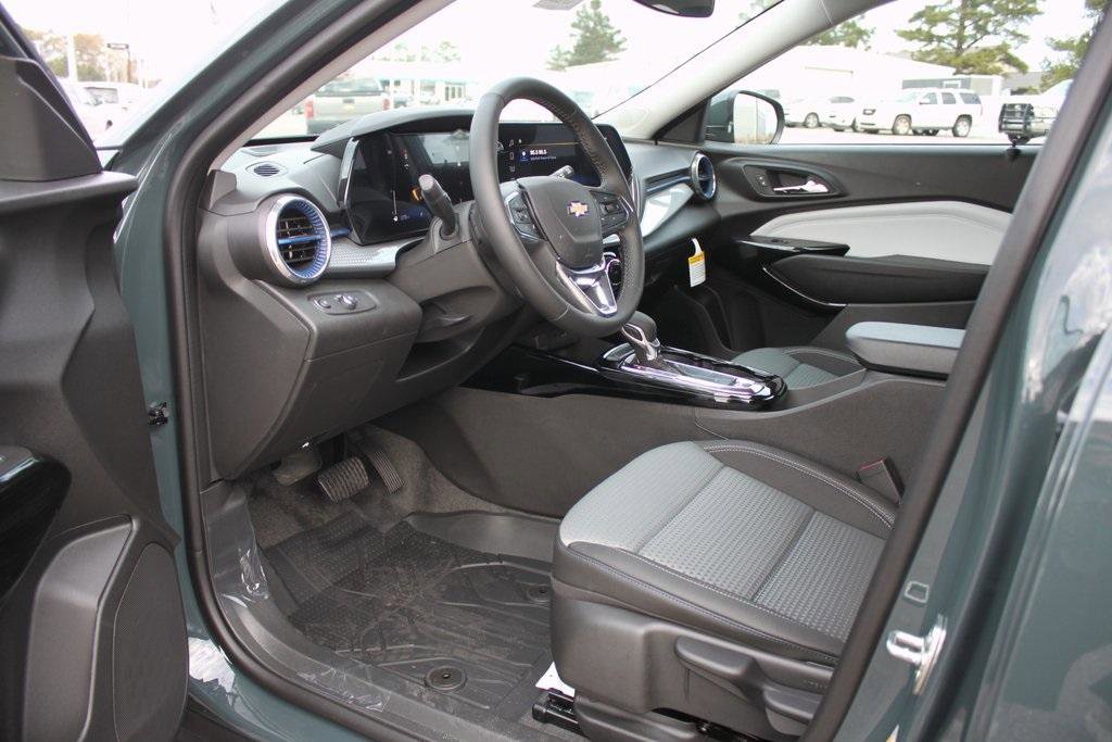 New 2026 Chevrolet Trax LT w/ Driver Confidence Package image 11