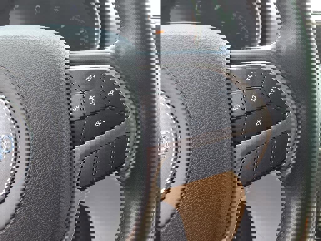 Used 2022 Jeep Grand Cherokee Laredo E AWD/4WD image 28