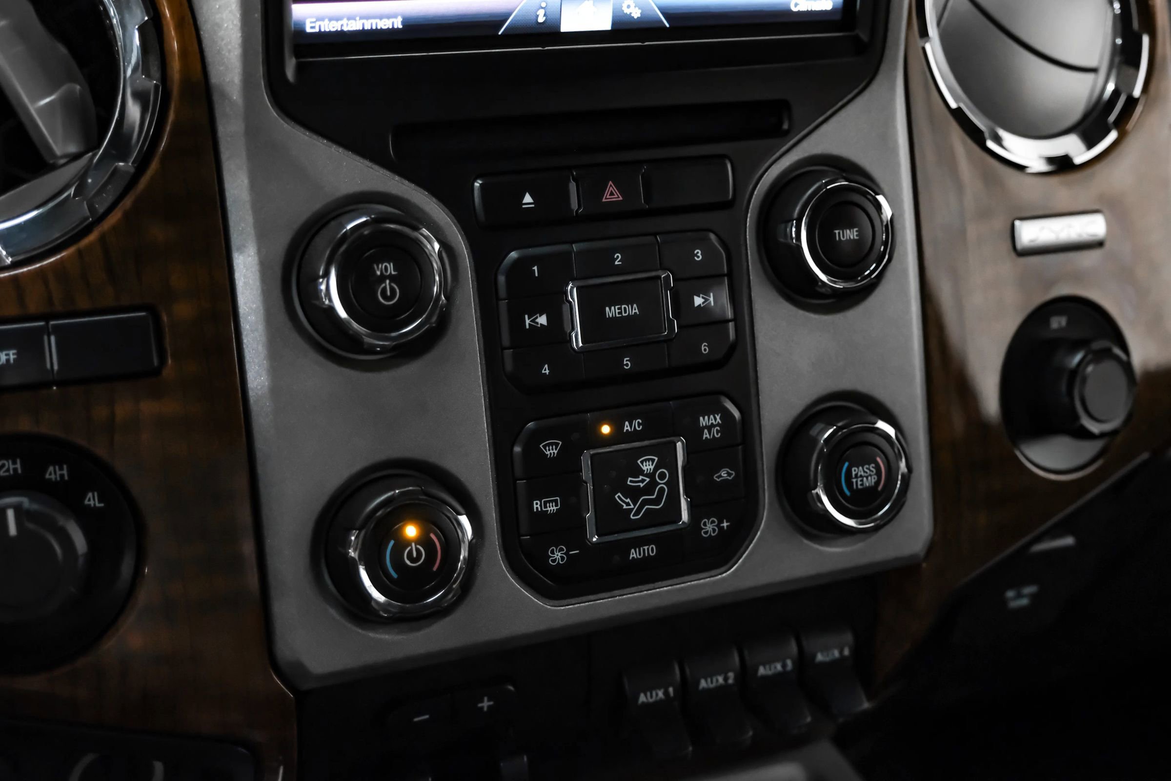 Used 2016 Ford F350 King Ranch w/ Snow Plow Prep Package image 27