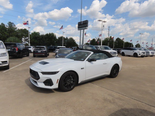 Used 2025 Ford Mustang GT Premium RWD image 2