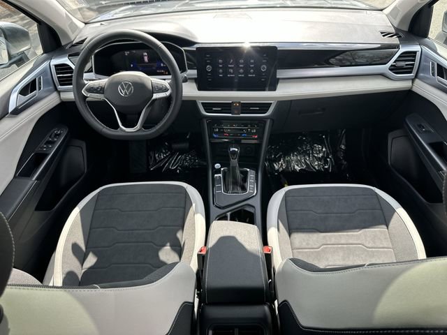 New 2026 Volkswagen Taos SE image 28