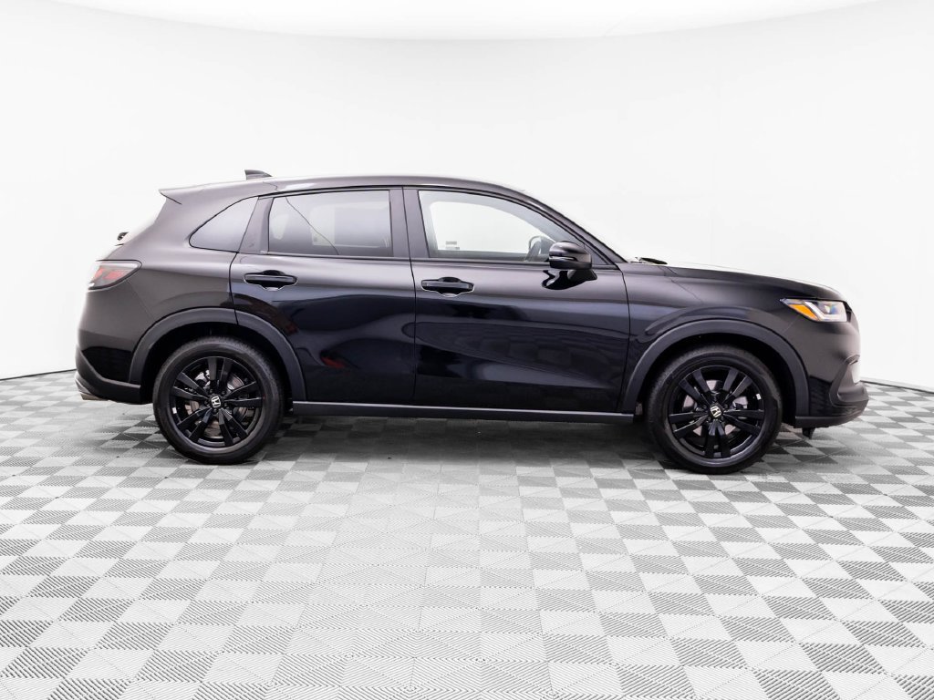 New 2027 Honda HR-V Sport image 7