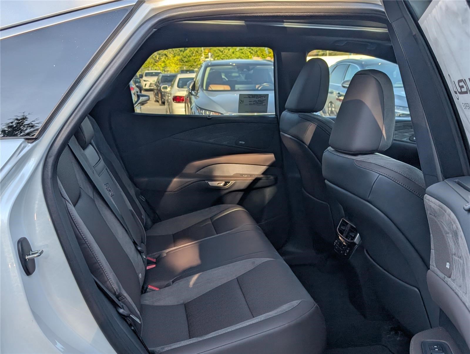 New 2025 Lexus RX 350 image 10