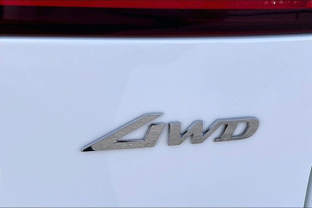 Used 2023 Genesis GV70 2.5T Sport Prestige w/ Sport Prestige Package image 32