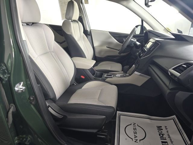 Used 2023 Subaru Forester AWD/4WD image 5