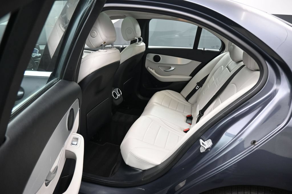 Used 2016 Mercedes-Benz C 300 4MATIC Sedan image 31