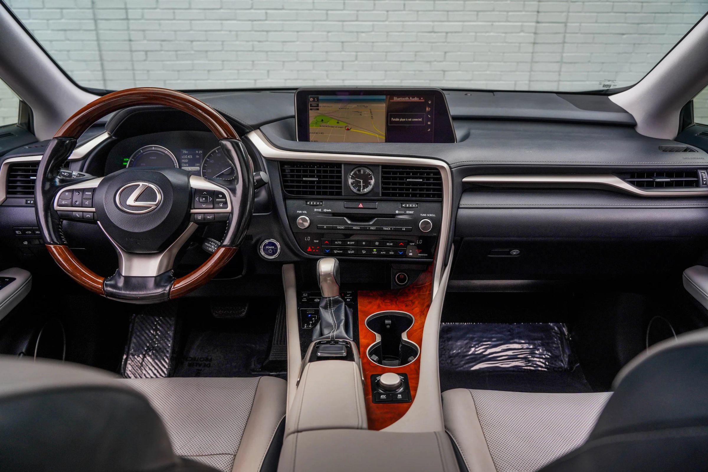 Used 2018 Lexus RX 450hL Premium w/ Premium Package AWD/4WD image 14