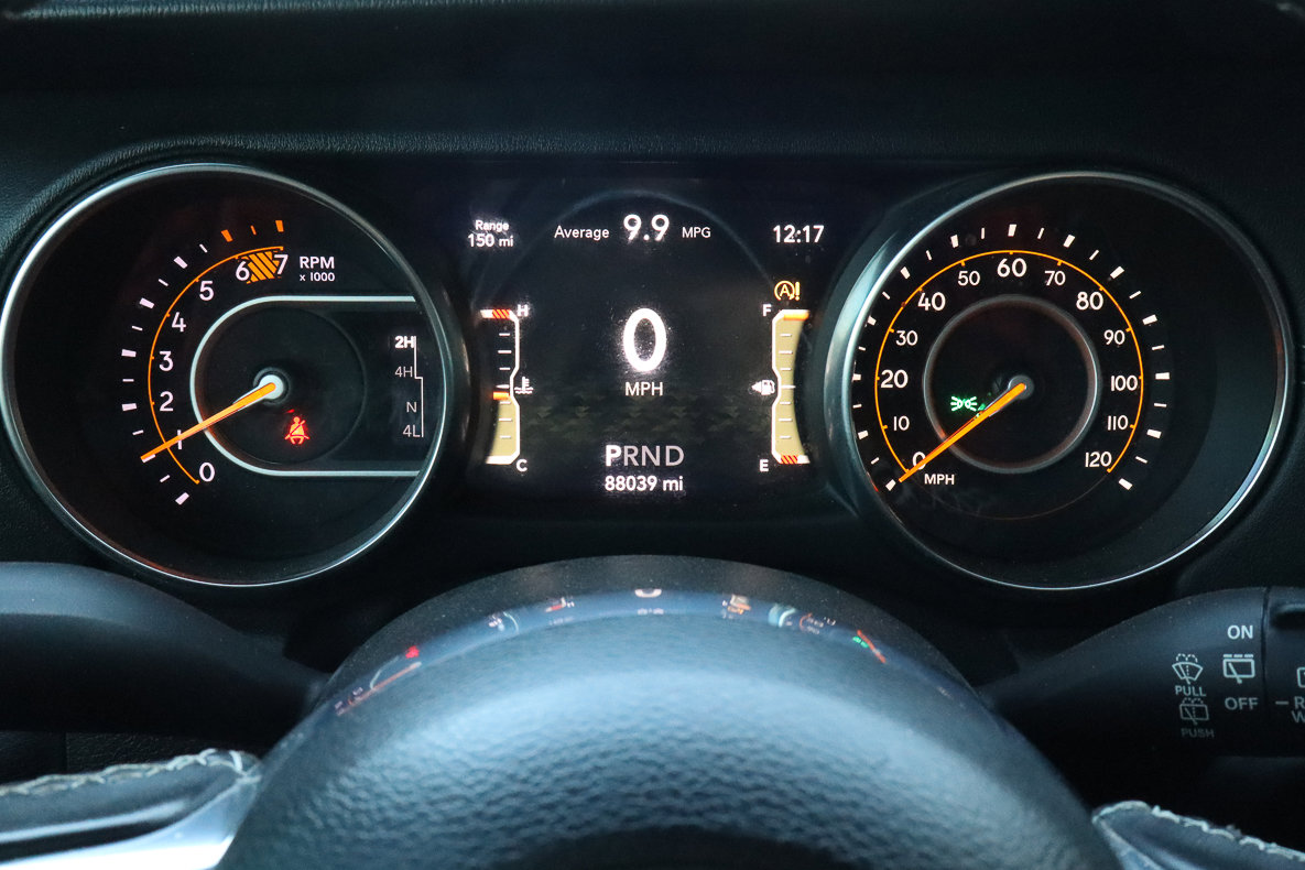 Used 2020 Jeep Wrangler Unlimited Sahara image 34