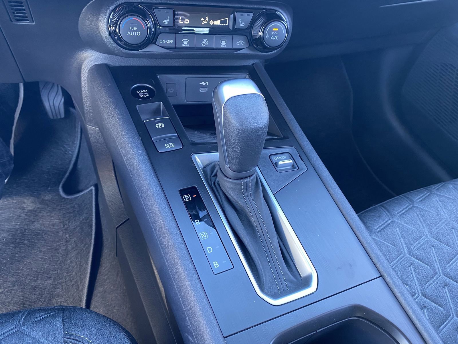 New 2026 Nissan Kicks SV w/ Cold Weather Package image 31