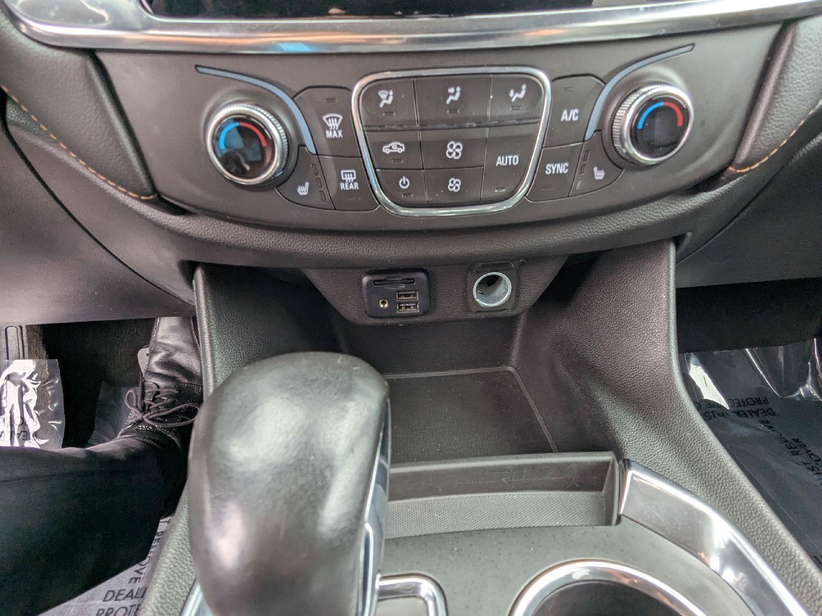 Used 2021 Chevrolet Traverse RS AWD/4WD image 15