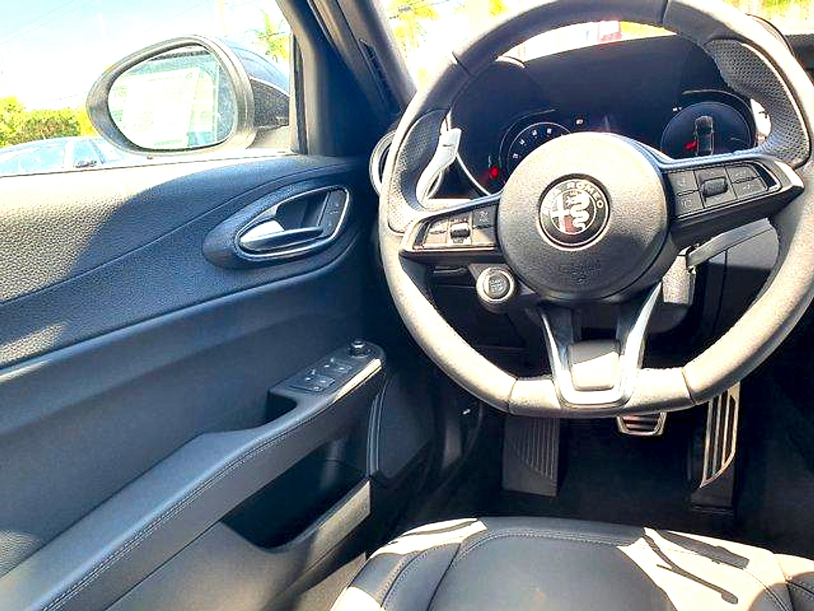 New 2024 Alfa Romeo Giulia Sprint RWD image 9