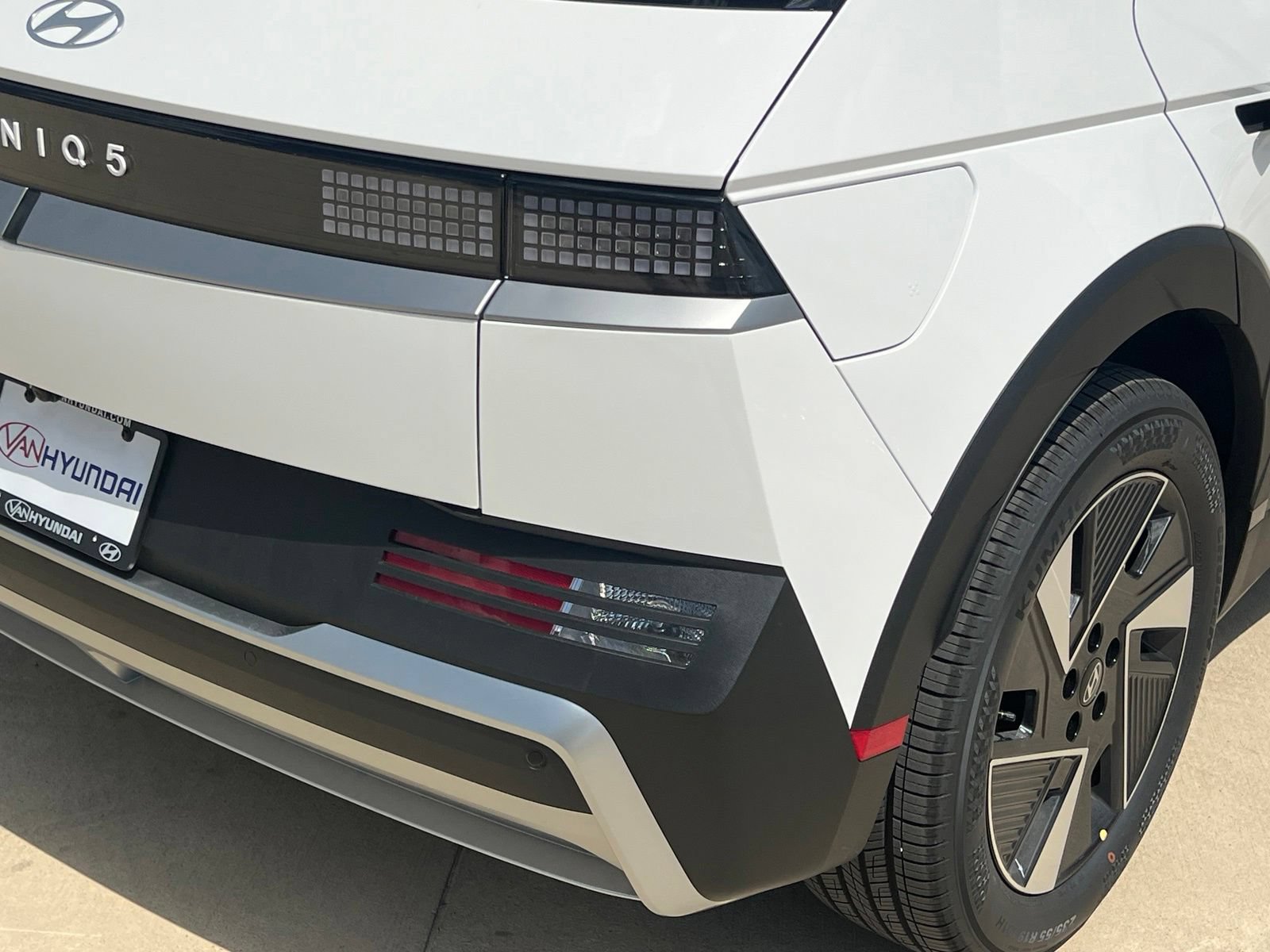 New 2027 Hyundai Ioniq 5 SE RWD image 14