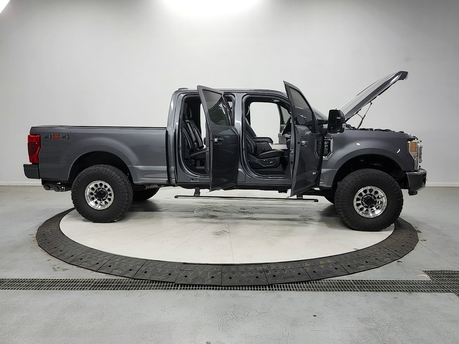 Used 2021 Ford F250 Platinum AWD/4WD image 16