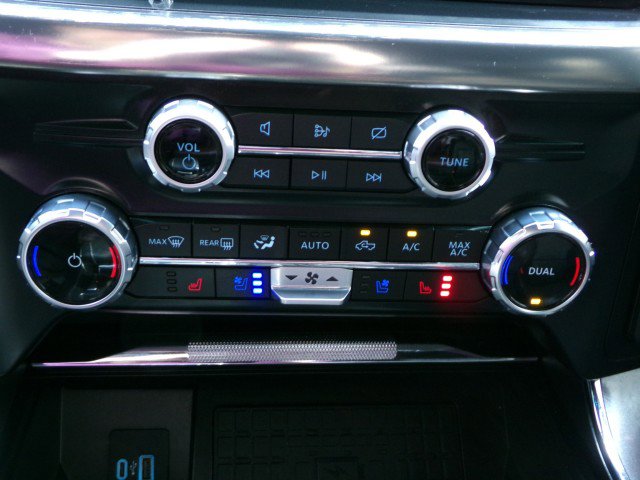 Used 2023 Ford F150 Lariat w/ Equipment Group 502A High image 24